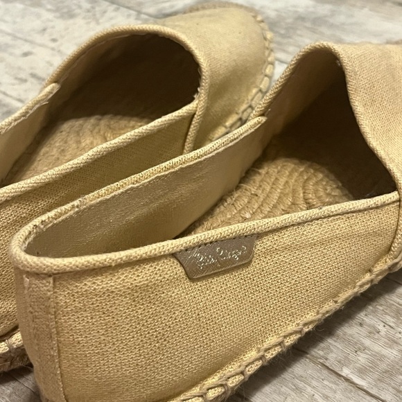 Lilly Pulitzer Sand Espadrilles - Picture 2 of 3